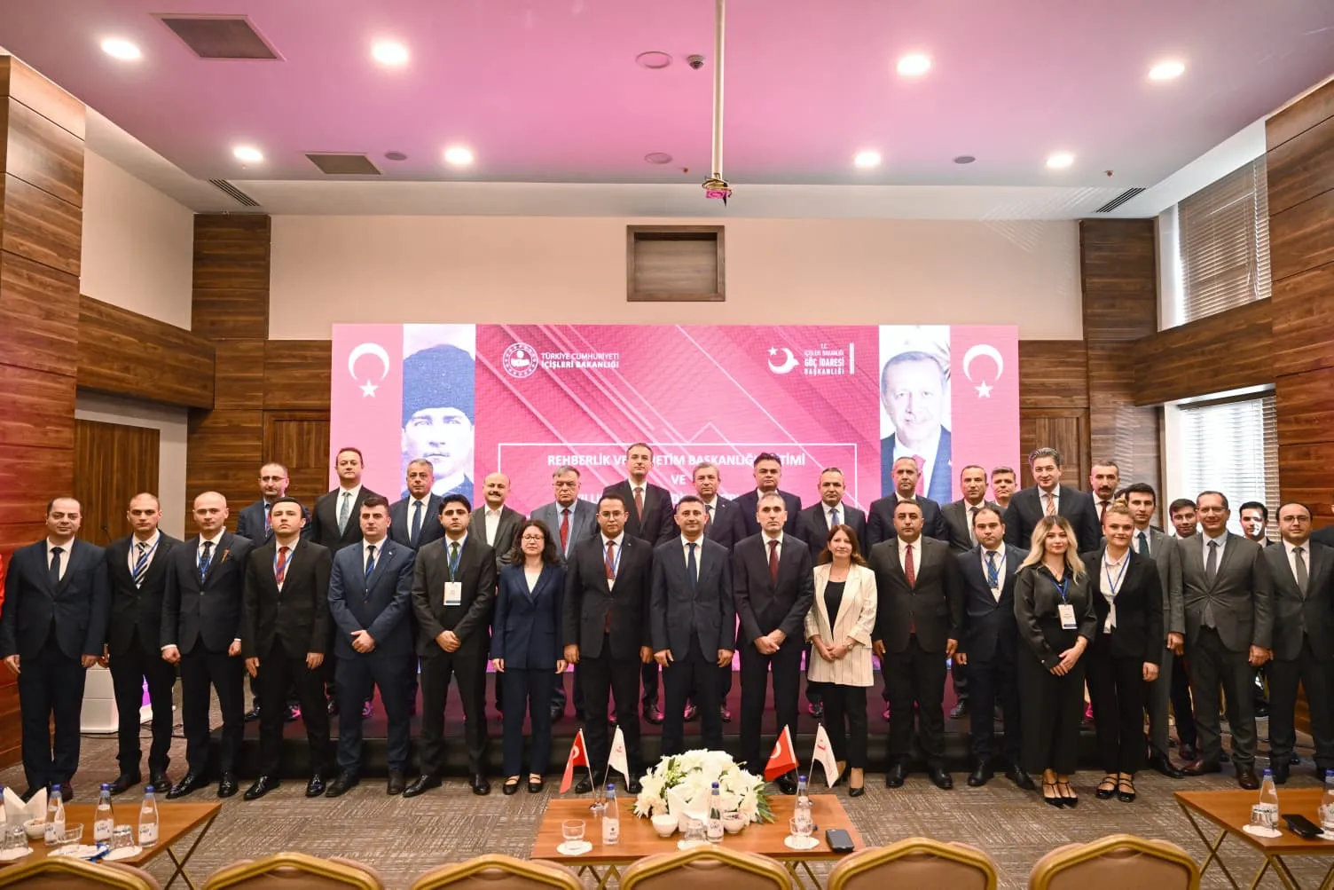 GÖÇ İDARESİ REHBERLİK VE DENETİM BAŞKANLIĞI EĞİTİMİ VE YILLIK DEĞERLENDİRME TOPLANTISI GERÇEKLEŞTİRİLDİ GÖÇ İDARESİ REHBERLİK VE DENETİM BAŞKANLIĞI EĞİTİMİ VE YILLIK DEĞERLENDİRME TOPLANTISI GERÇEKLEŞTİRİLDİ