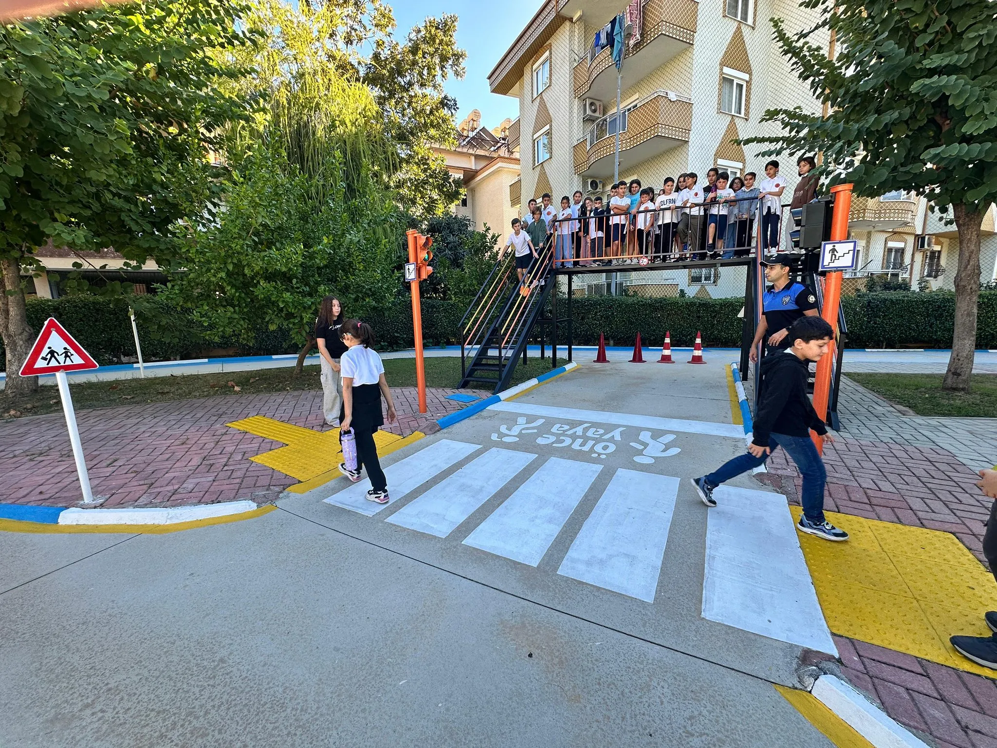 Öğrencilere Trafik Eğitimi Verildi