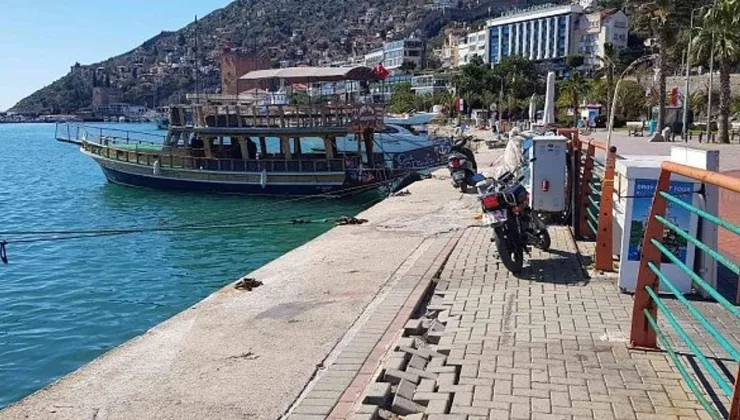 Alanya Balıkçı Barınağı 3 yıllığına 29 milyon TL’ye ihale EDİLİYOR