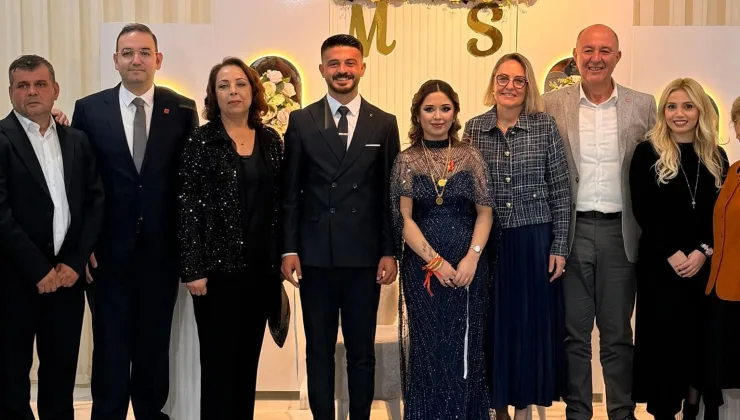 Alanya’da CHP’nin emektar ismine yöneticilerden AHDE VEFA