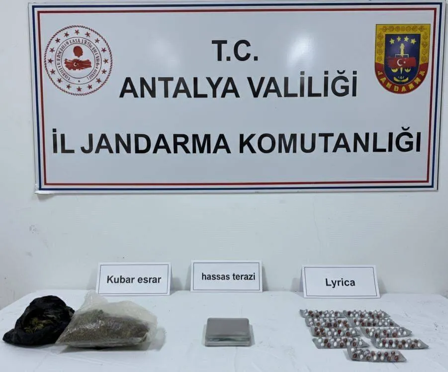 Alanya'da evde arama yapıldı: Yarım kilo çıktı!
