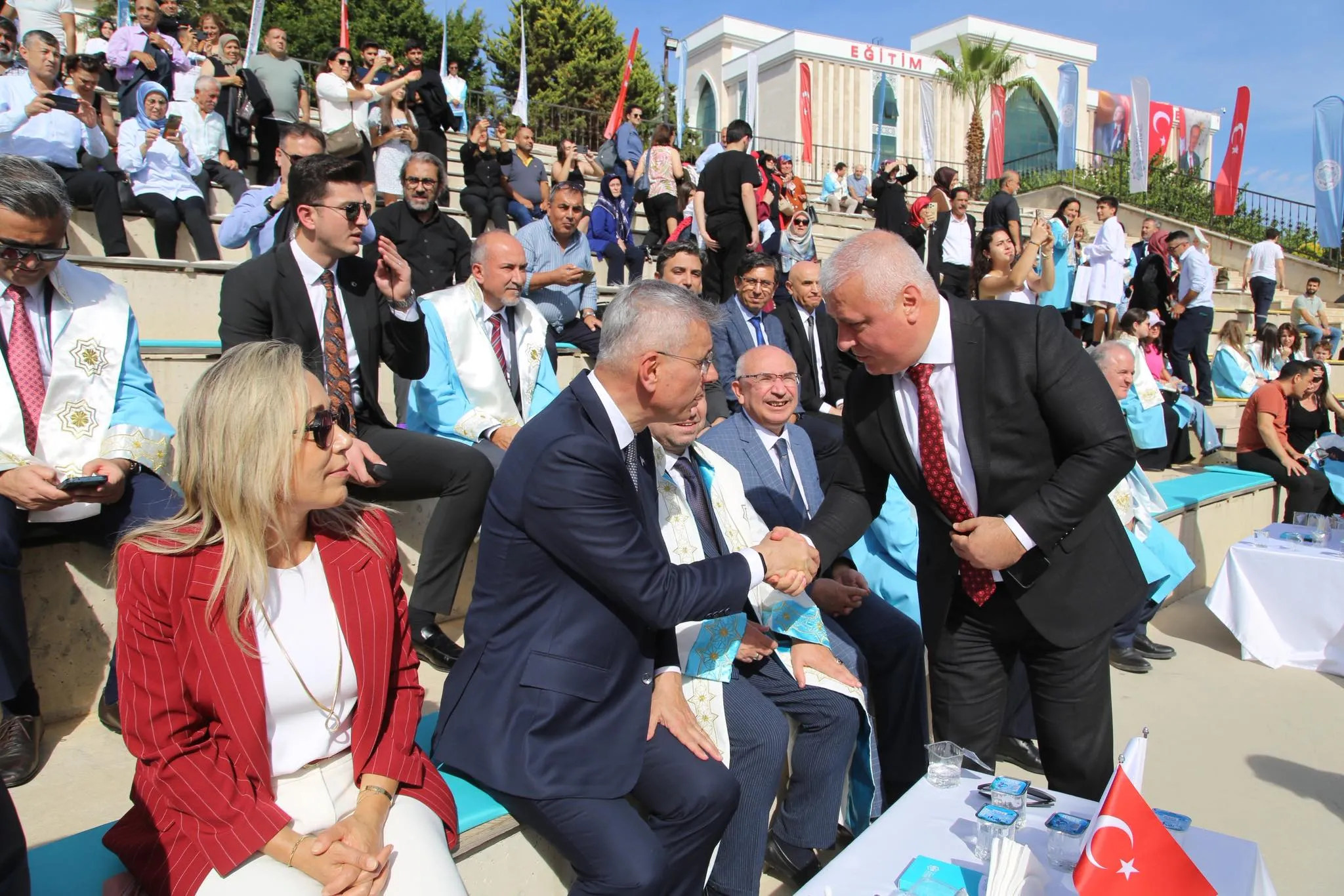 Başkan Erdem: Emeği geçen akademisyen ve öğrencilerimizi tebrik eder, başarılarının devamını dilerim.