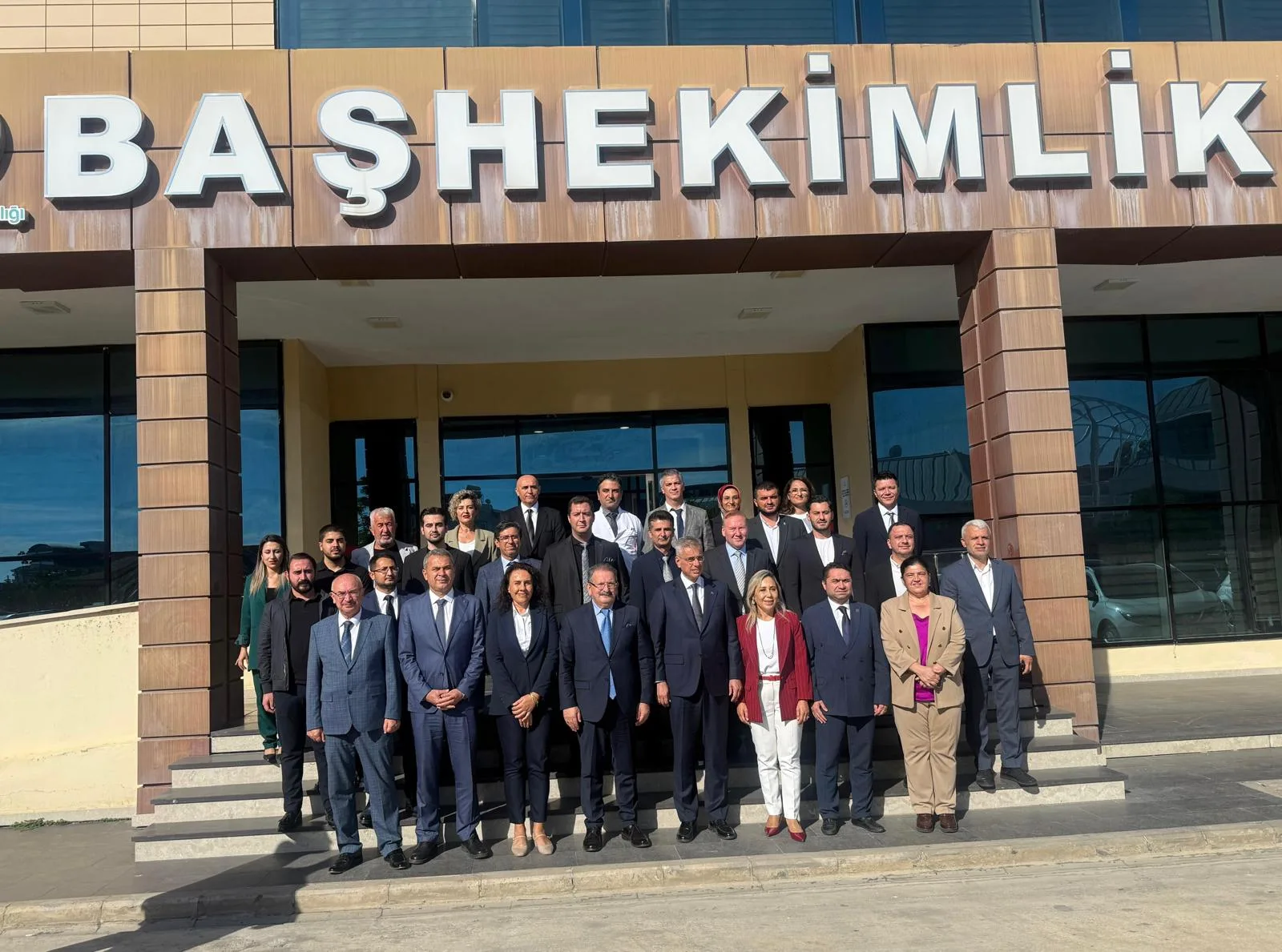 Bakan Memişoğlu’ndan Başhekim Yılmaz’a hizmet teşekkürü