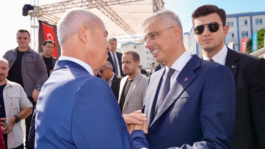 Başkan Özçelik: Akademik kadrolarımıza ve öğrencilerimize başarılarla dolu bir dönem diliyorum” dedi. Başkan Özçelik: Akademik kadrolarımıza ve öğrencilerimize başarılarla dolu bir dönem diliyorum” dedi.