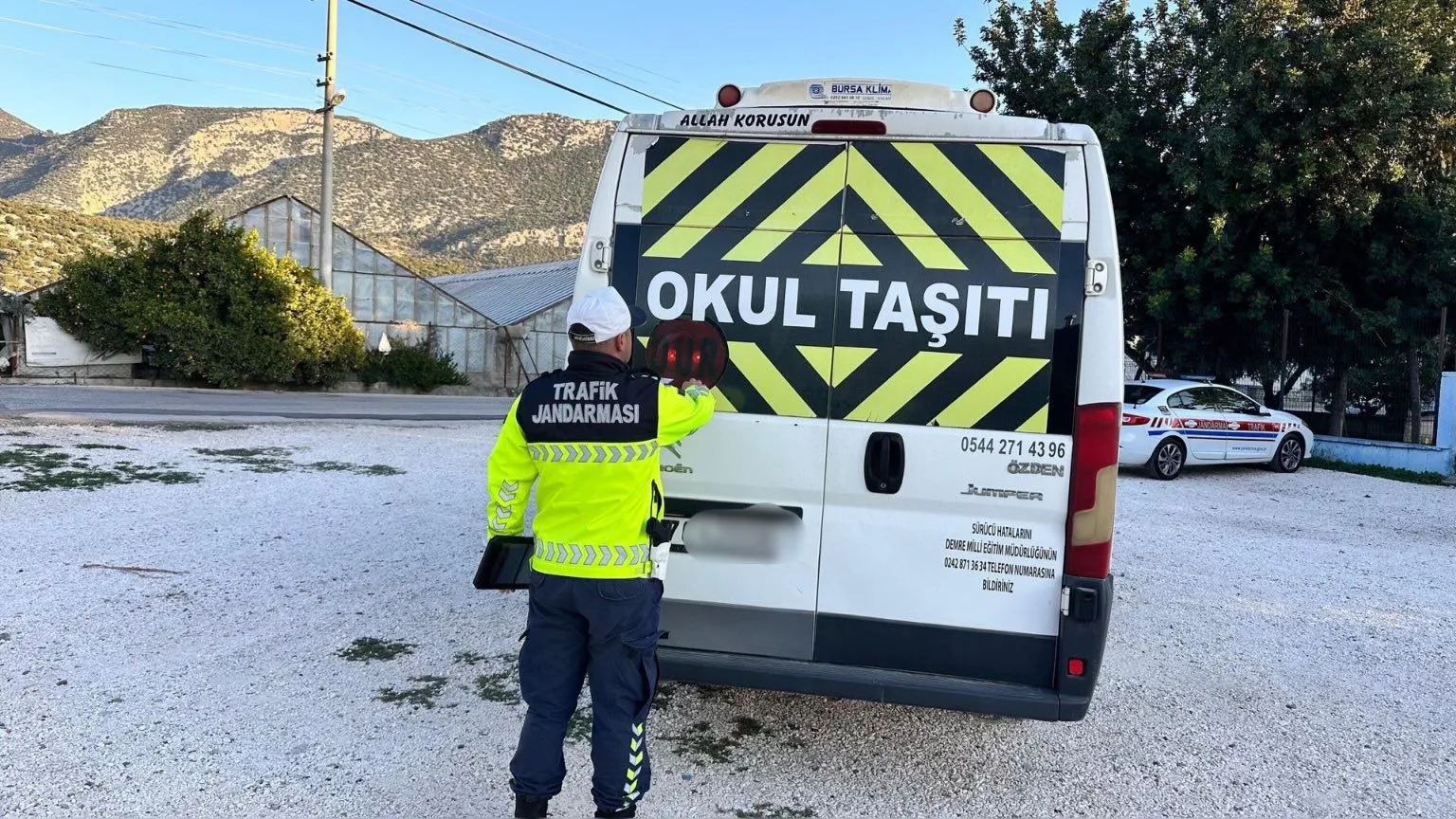 Jandarma Okul Servis Araçlarını Denetledi