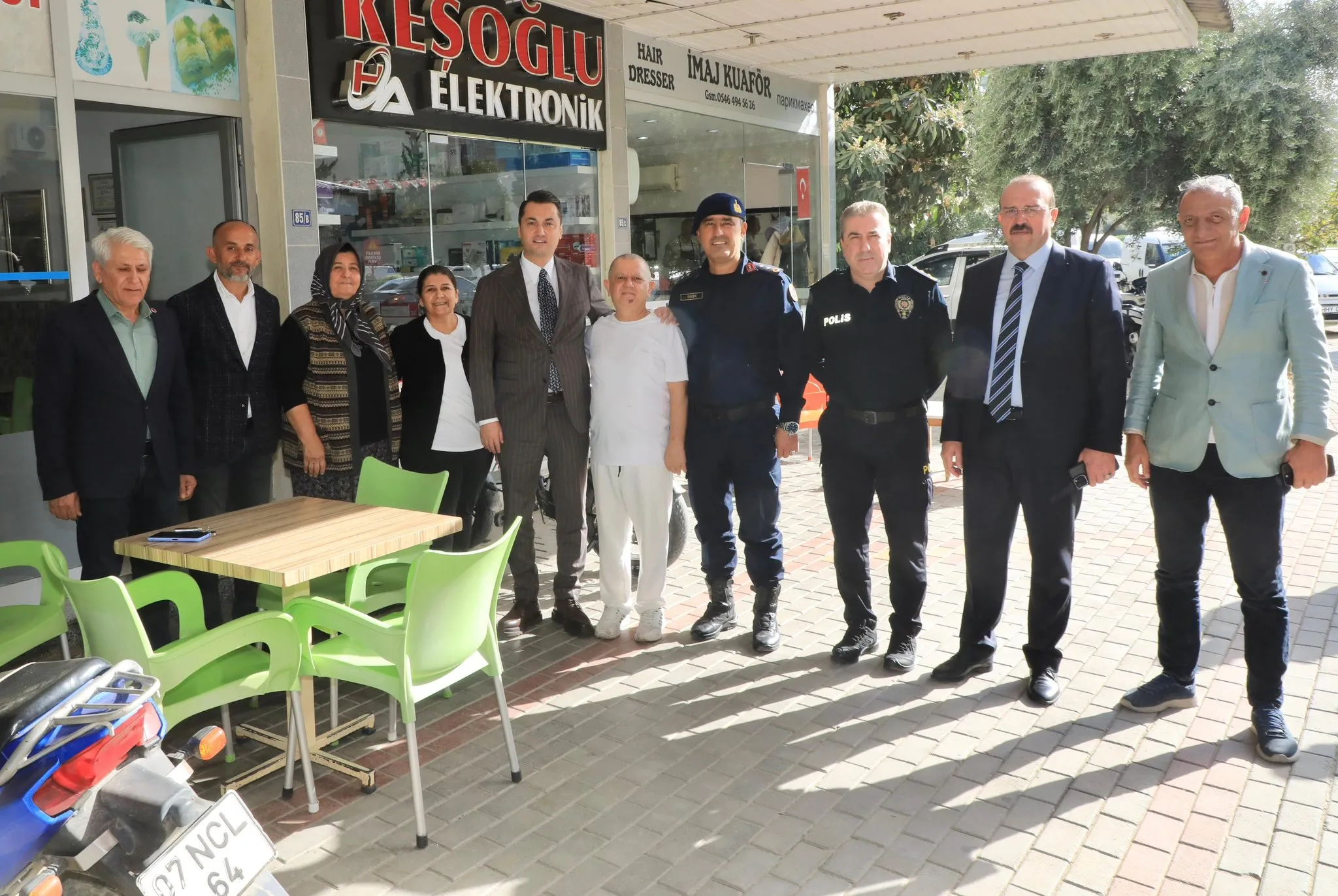 Kaymakam Öztürk Mahmutlar halkı ile bir araya geldi