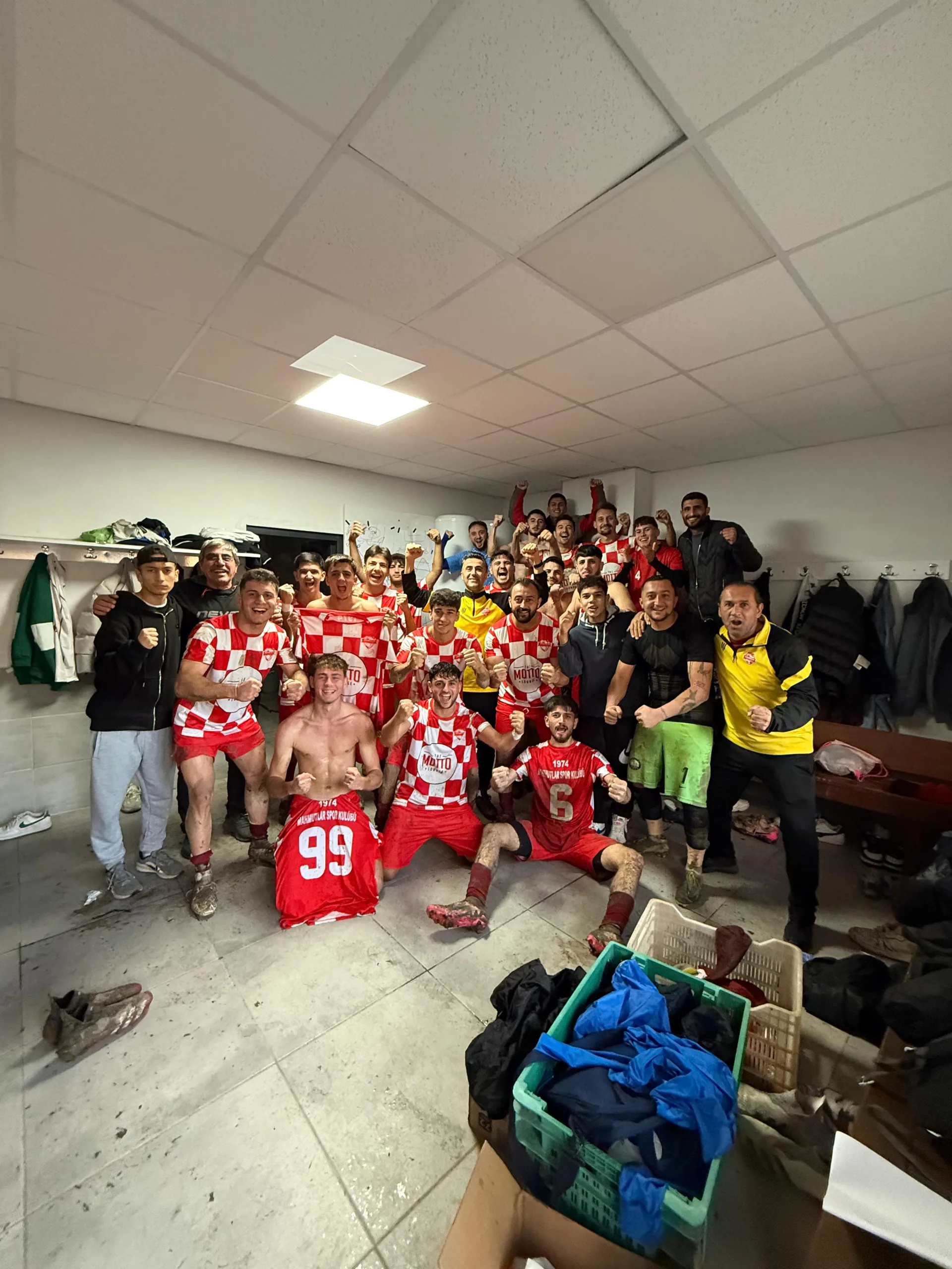 1974 Mahmutlarspor geleneği bozmadı!