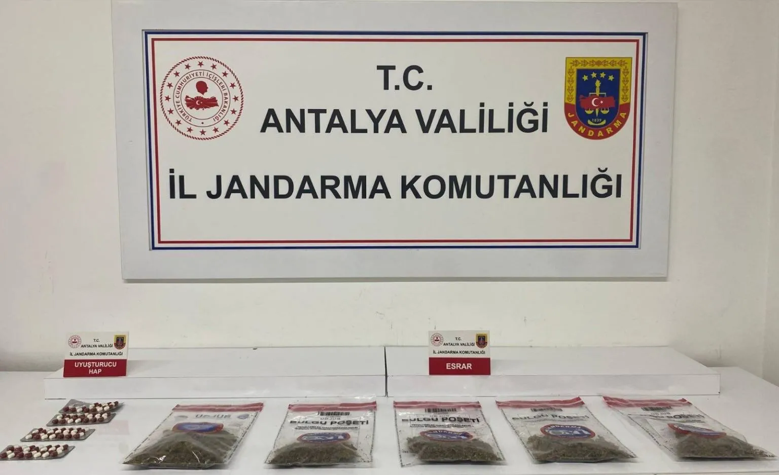 Alanya'da Jandarmadan Uyuşturucu Operasyonu
