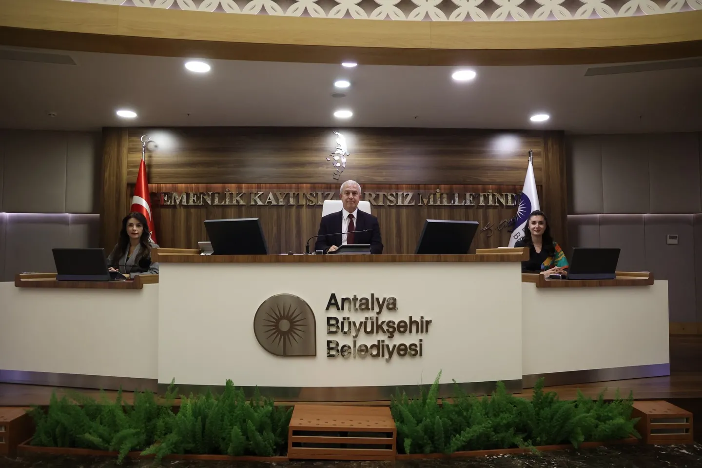 (ANTAB) Yıl Sonu Meclis Toplantısına OsmanTtarık Özçelik Başkanlık Etti