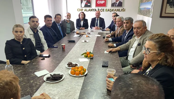 Kandemir: “Muhalefetteki son Kurultay hayırlı olsun