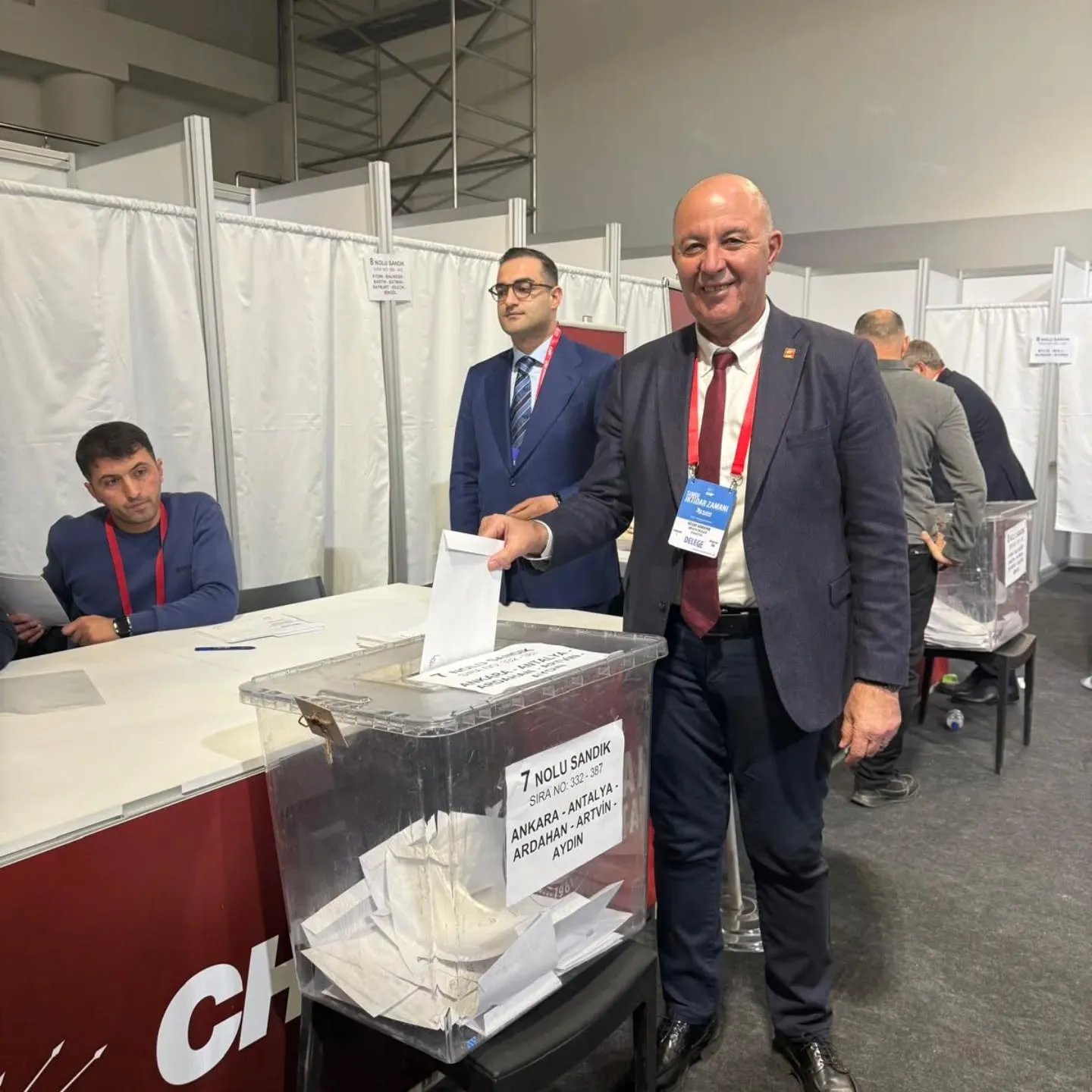 Kandemir: “Özgür Özel’in yeniden seçilmesi çok önemliydi"