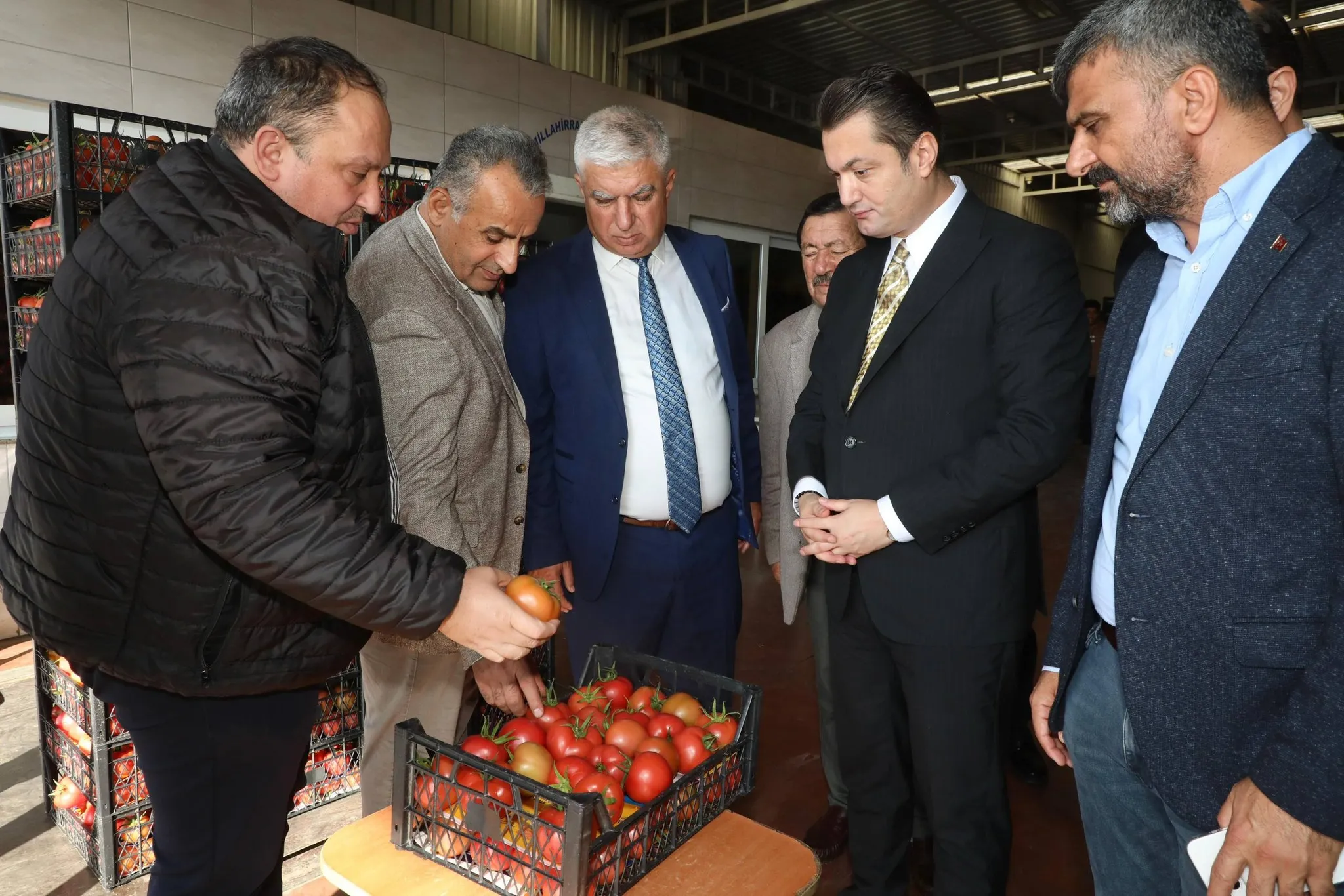 KAYMAKAM ÖZTÜRK, PAYALLAR HALİ ESNAFIYLA BİR ARAYA GELDİ