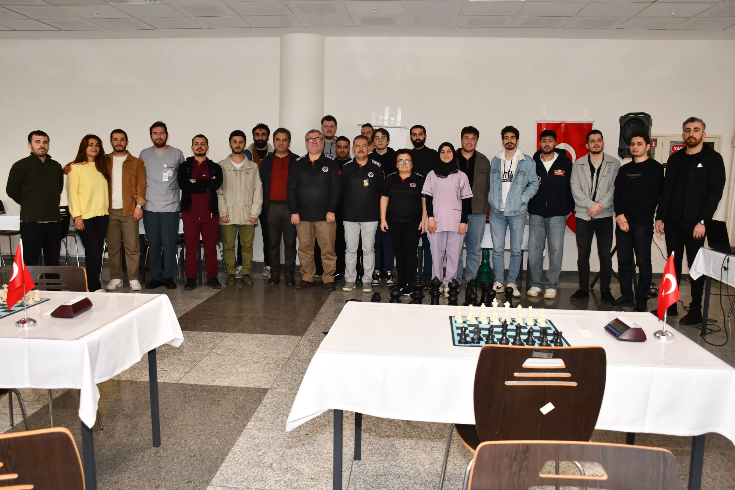 Alanya’da sağlıkçılar satranç için buluştular