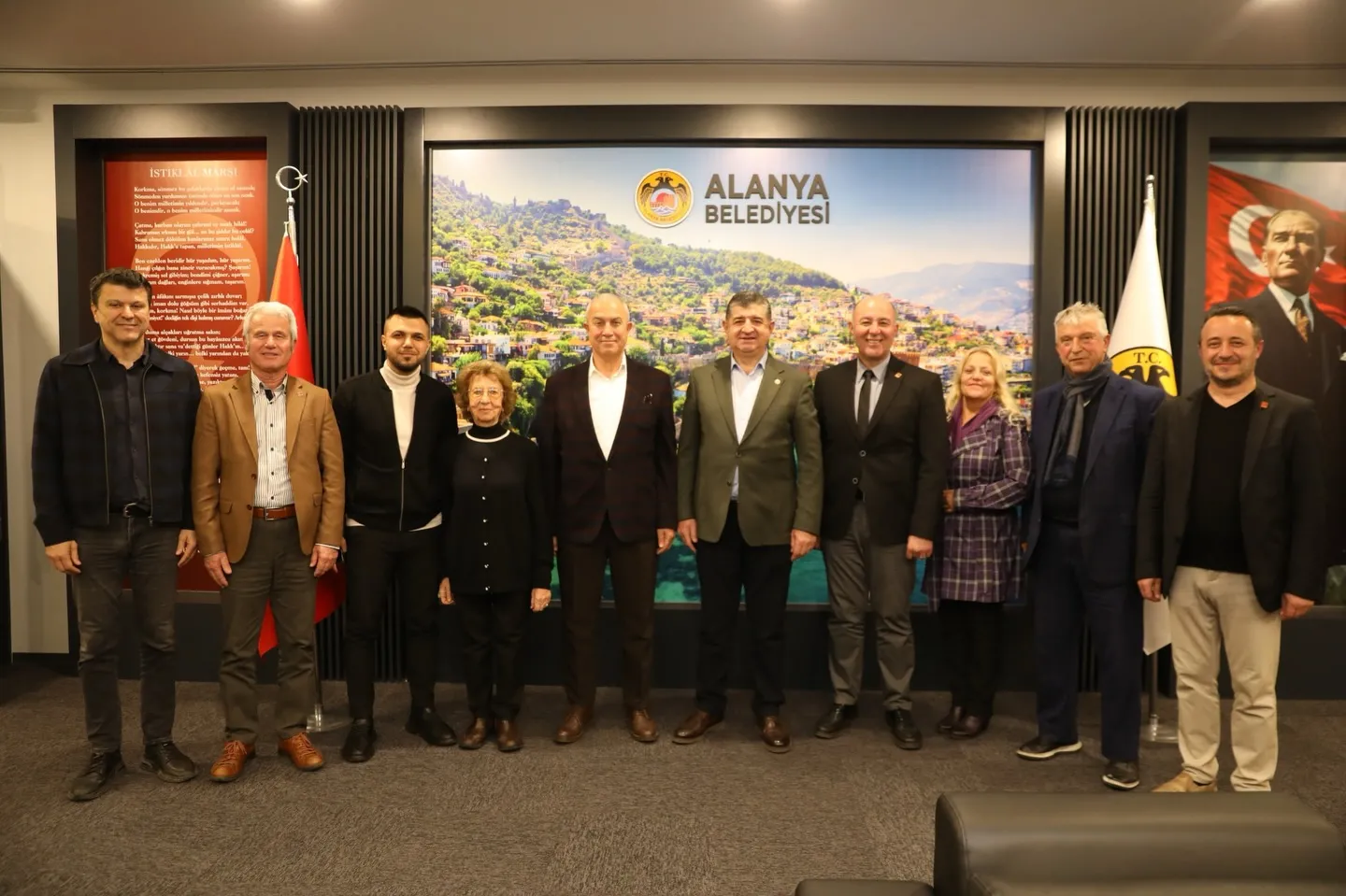 Başkan Özçelik, Milletvekili Arı ve CHP heyetini ağırladı