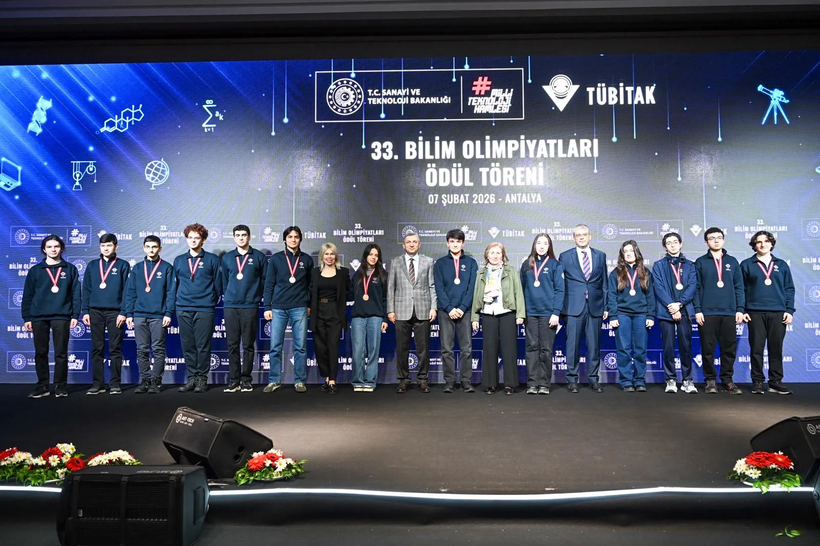 BİLİMİN GENÇ YILDIZLARI ANTALYA’DA ÖDÜLLENDİRİLDİ