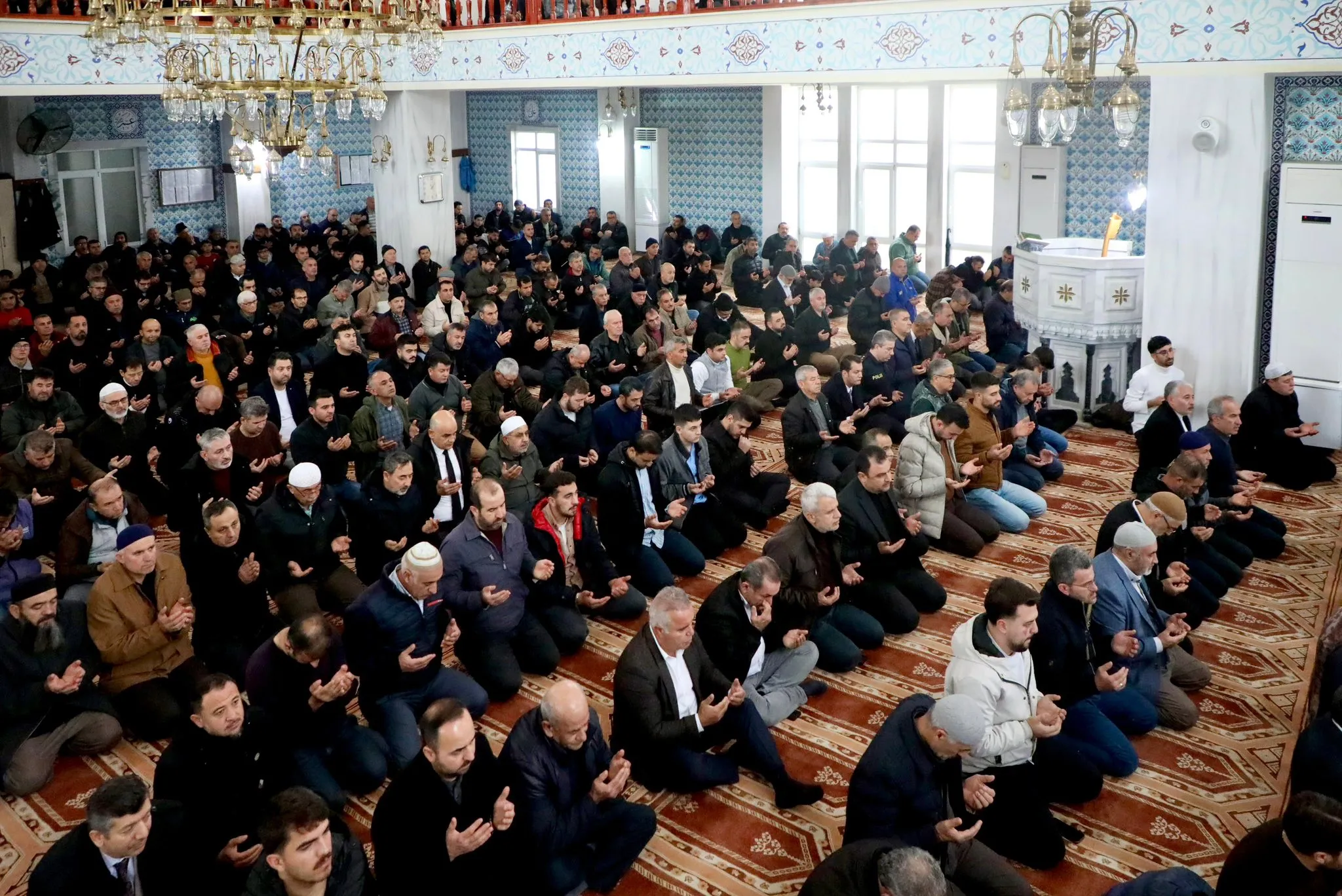 Deprem şehitleri Alış Camii’nde dualarla anıldı