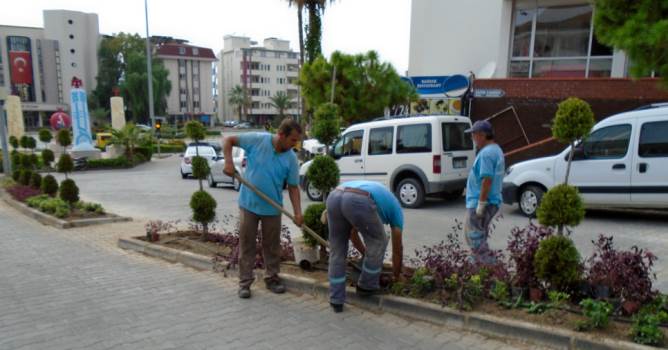  Belediye'den peyzaj atağı