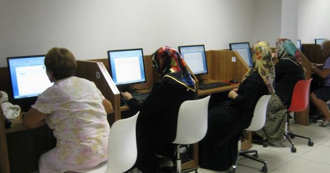 Belediye ücretsiz bilgisayar kurslarına devam ediyor