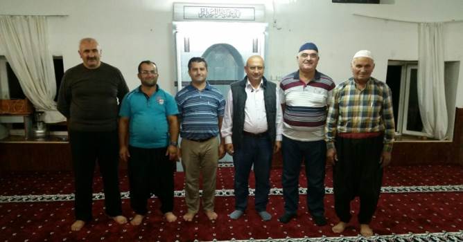 Camilerin halıları yenilendi.