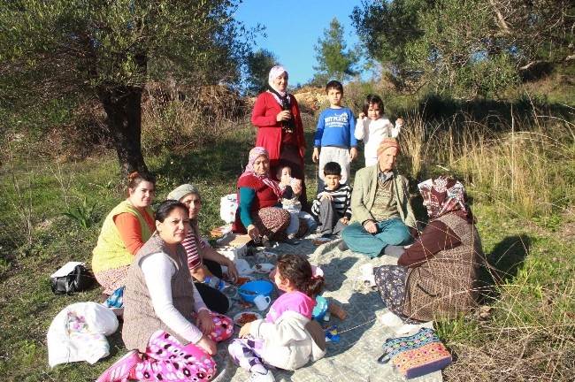 İki Kız Kardeş Muhtar Adayı Oldu