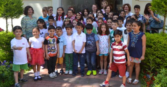 Öğrenciler katılım belgesi aldı