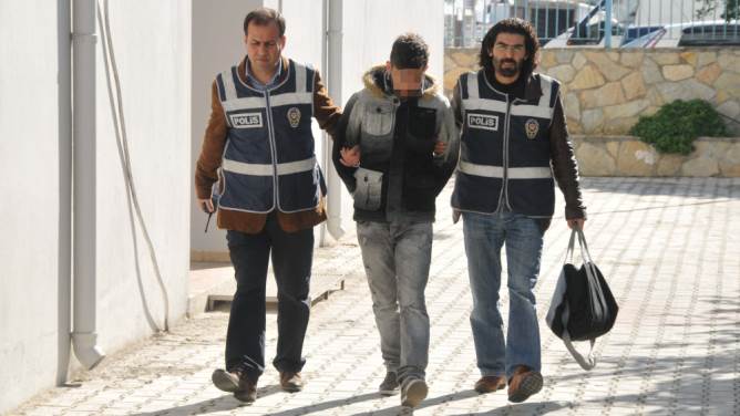 Tedavi olmak için cep telefonu çaldı