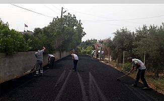 Akdeniz’de asfalt yama ve yol açma çalışmaları sürüyor