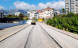 Alanya Belediyesi asfalt  çalışmaları devam ediyor