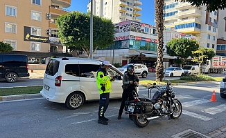 Alanya Jandarma motosiklet sürücülerine yönelik denetim yaptı