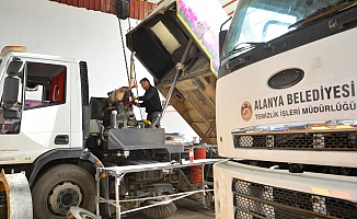 Belediye araçları kapsamlı bakıma alındı