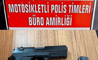 Emniyet uygulamasında esrar ve tabanca ele geçti