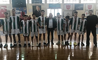 Voleybol erkeklerde ödül töreni